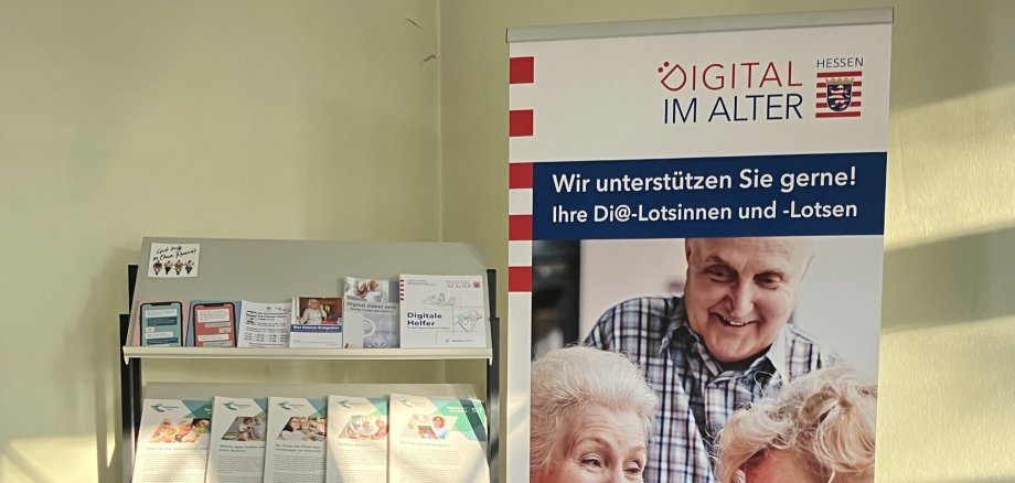 Informationsständer zu "Digital im Alter"