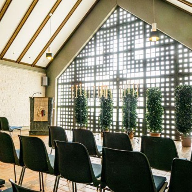 Trauerhalle - Friedhof Ober-Ramstadt Trauerhalle - Friedhof Ober-Ramstadt